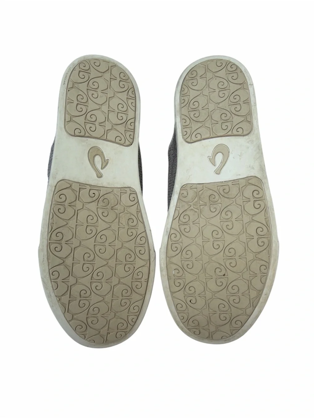 Olukai Pehuea Li Sneaker Women’s Size 8.5 Gray Knit Slip-On Shoes